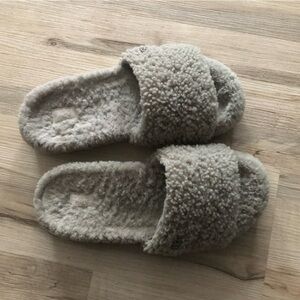 UGG Grey Cream Fuzzy Sandals